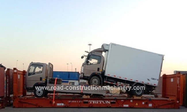 mais recente caso da empresa sobre 1 caminhão de 6 toneladas do refrigerador da unidade HOWO 4x2 &amp; 1 caminhão da carga a Micronésia